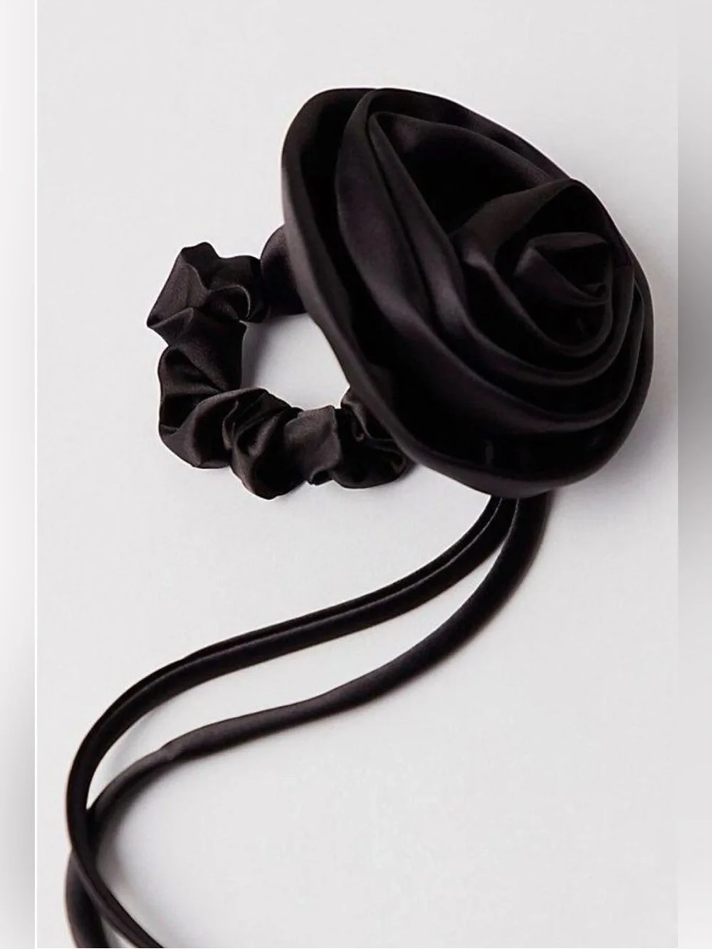 Free People Regal Beauty Scrunchie